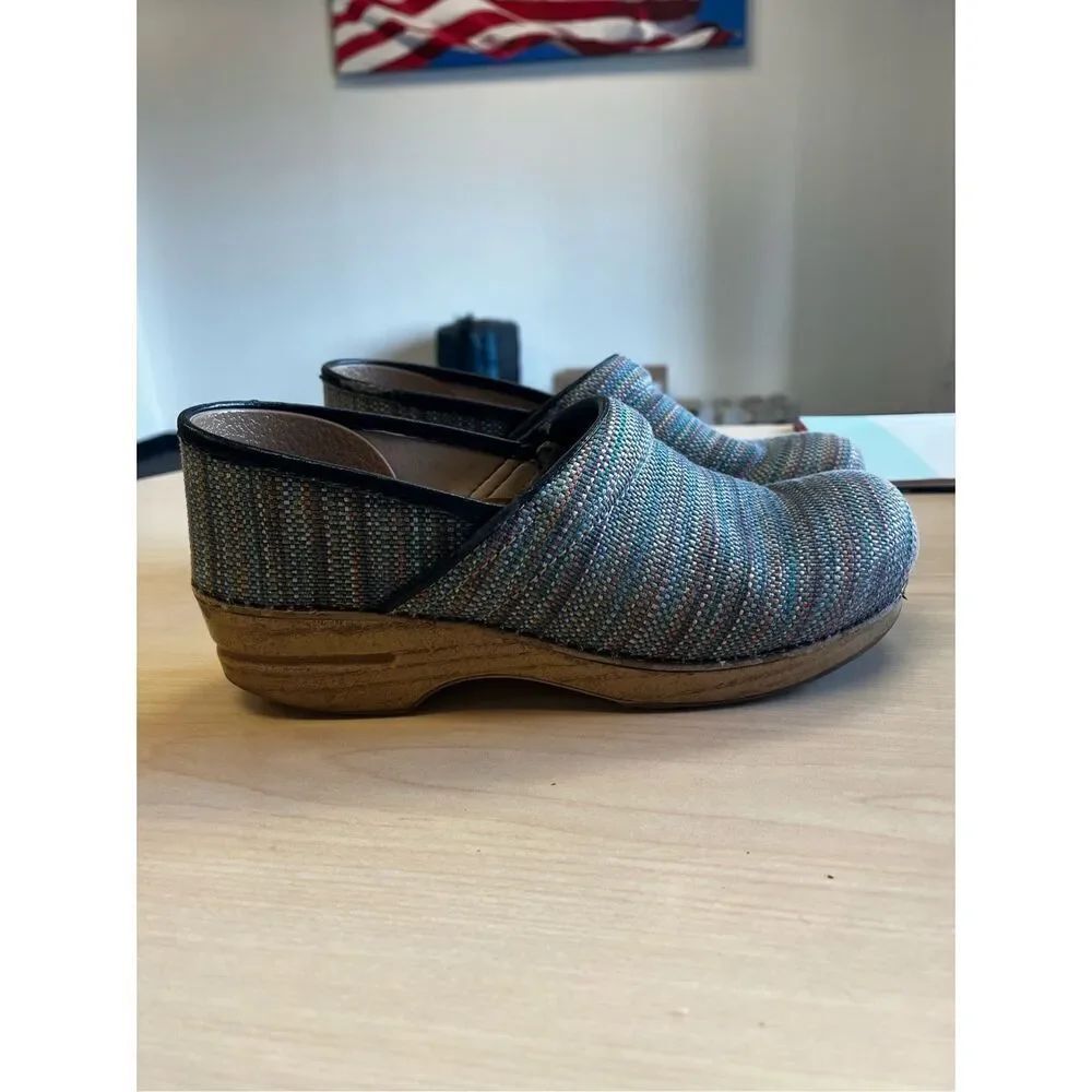 Dansko Blue Fabric Woven Stripe Clogs sz 41 10.5